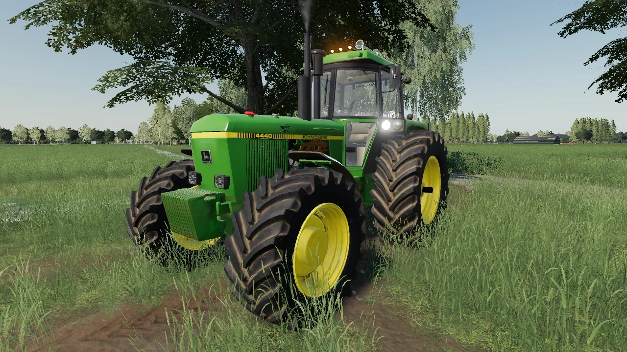 John Deere 4450