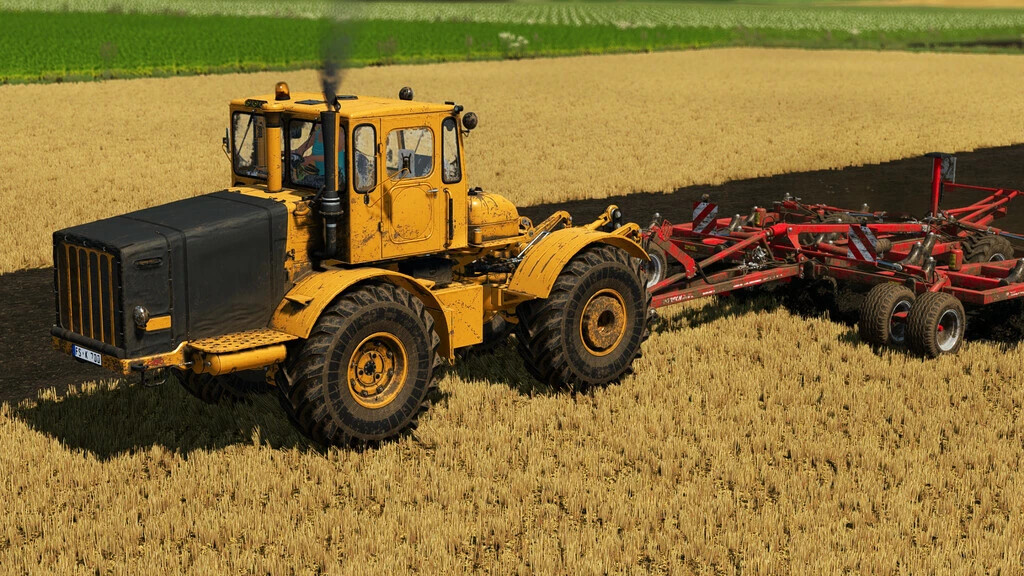 Tractor K-700