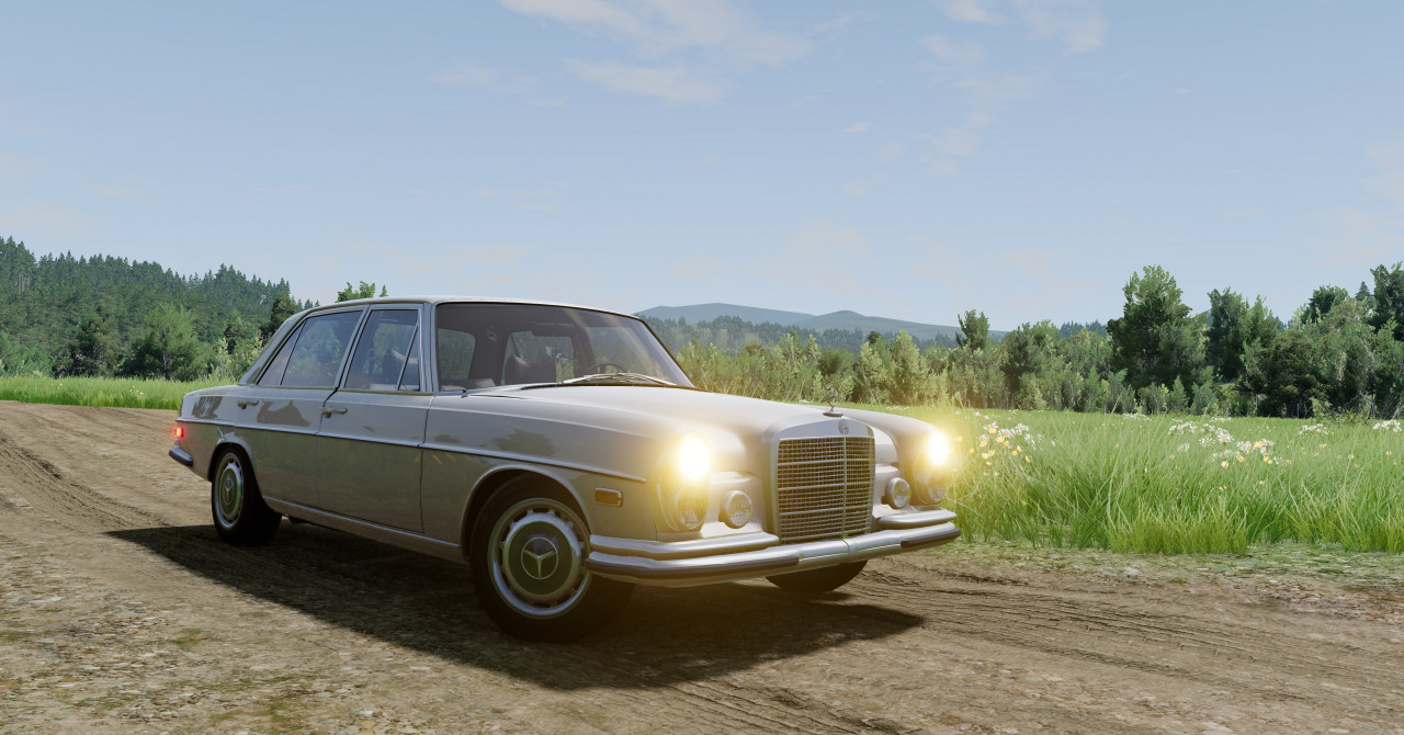 Mercedes-Benz 300SEL