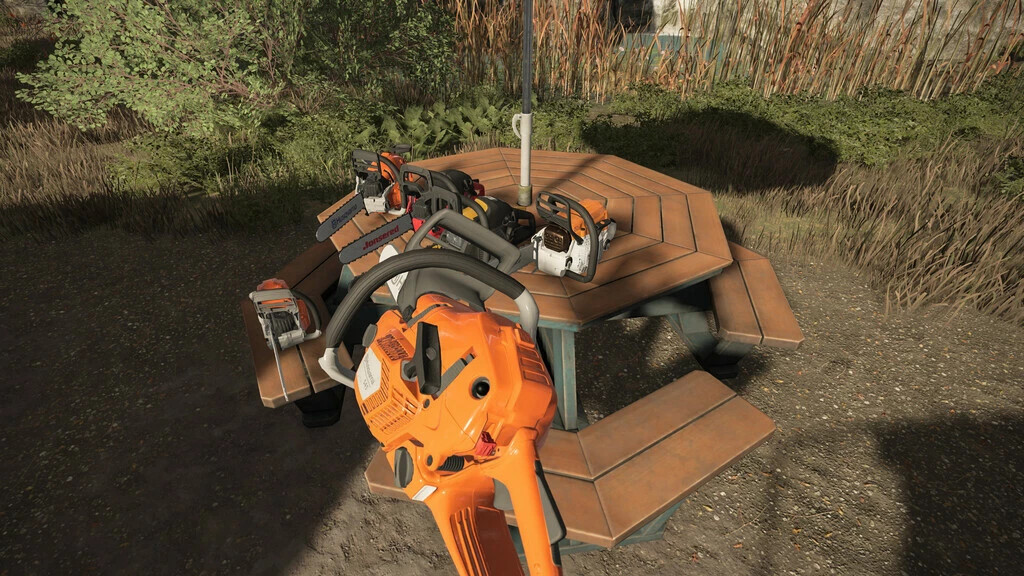 Placeable Decoration Chainsaws