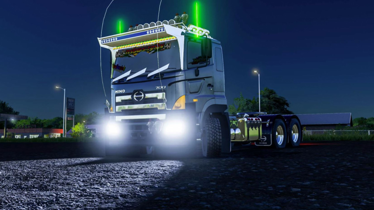 Hino 700